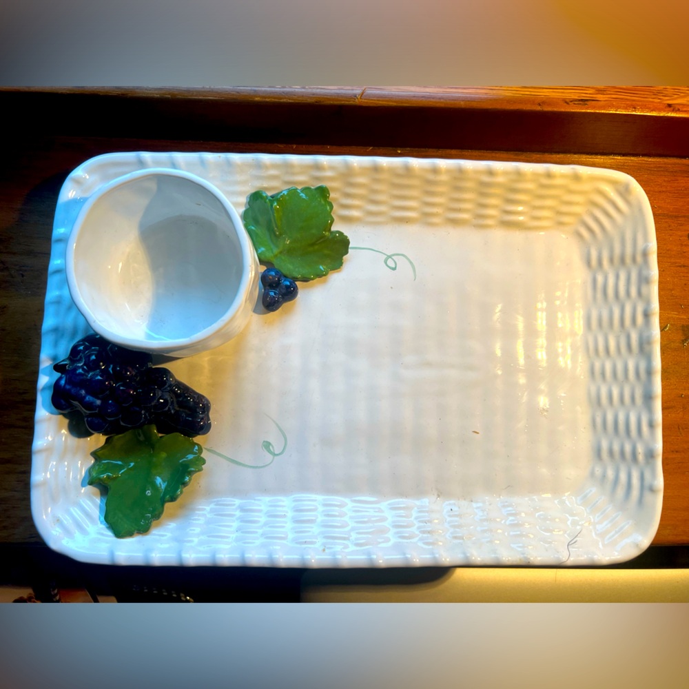 Vintage Briggs💚 Pottery White Basketweave Platter w/Grapes 🍇 & Dip/Olive Bowl